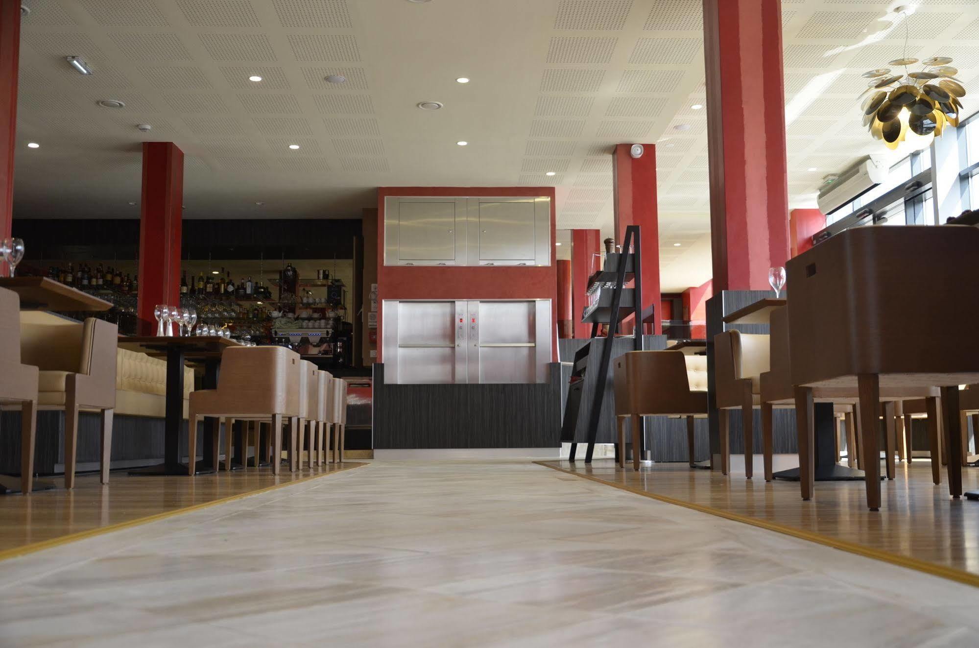 Le Grand Hotel Maubeuge ภายนอก รูปภาพ