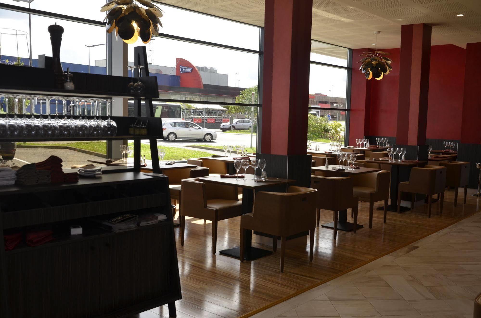 Le Grand Hotel Maubeuge ภายนอก รูปภาพ